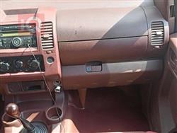 نیسان نەڤارا